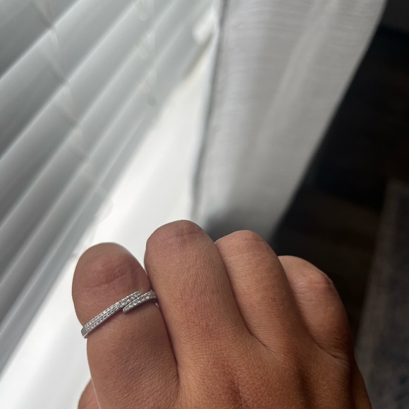 Ring Concierge Open Diamond Wrap Ring- white gold - Picture 3 of 9